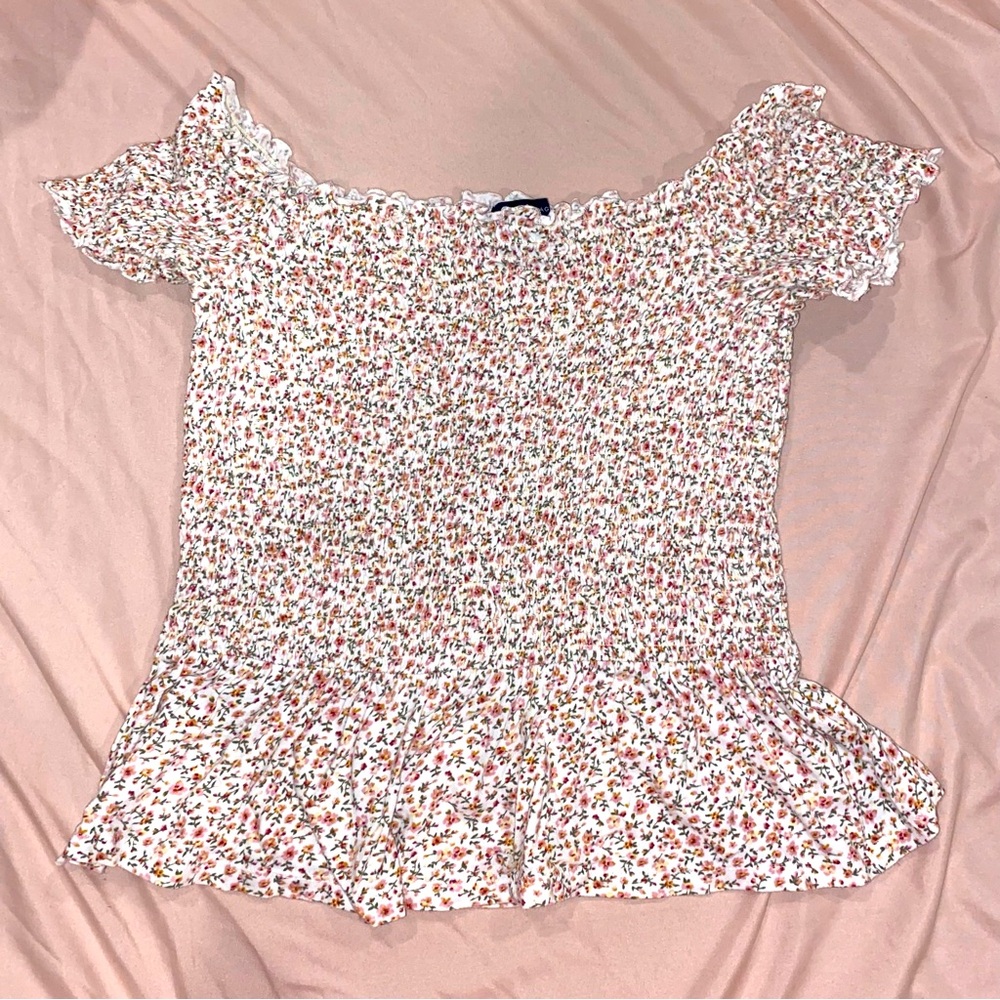 American Eagle Outfitters Top Off the Shoulder Pink and White Floral Size XS